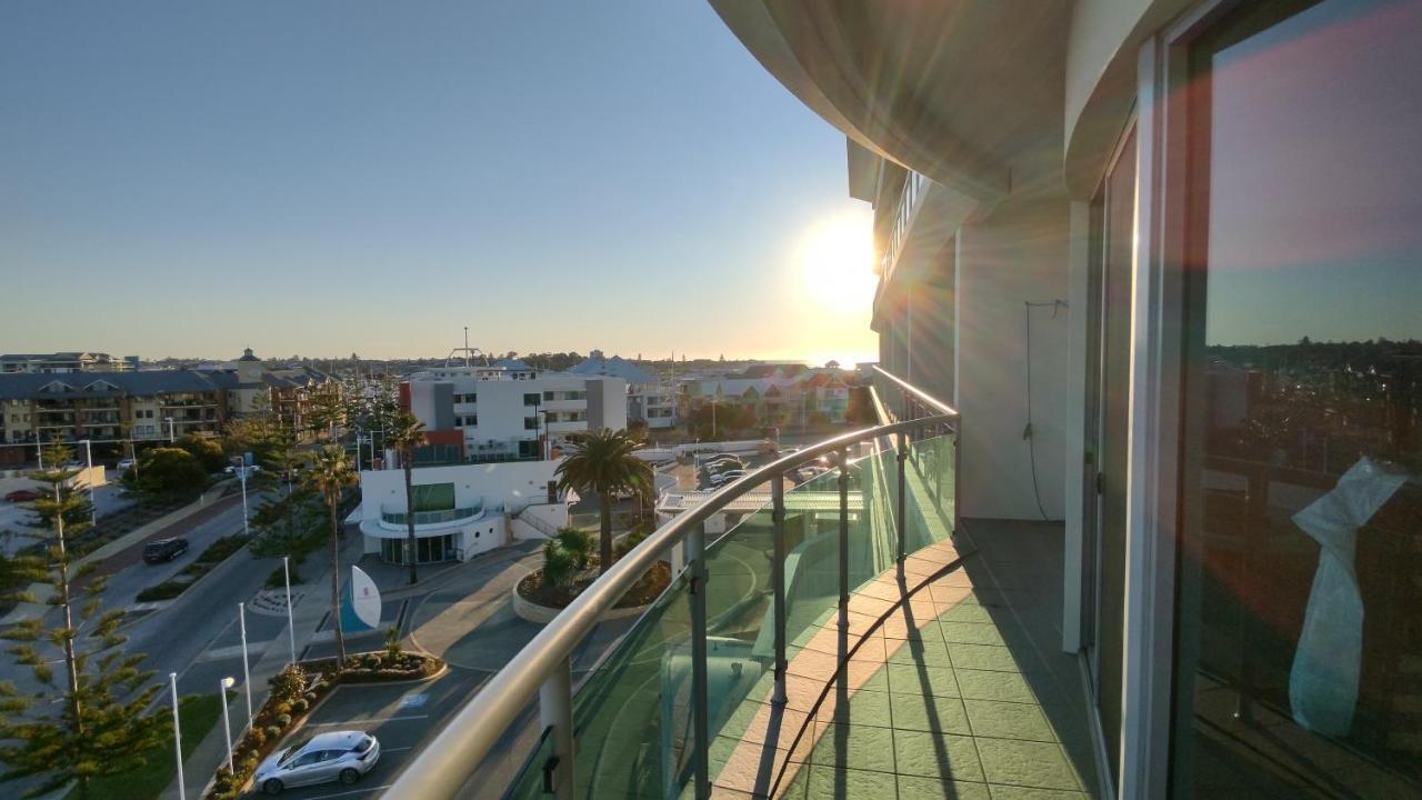 A 406 Fantastic Ocean Beach And Marina View Apt - Mandurah Dış mekan fotoğraf