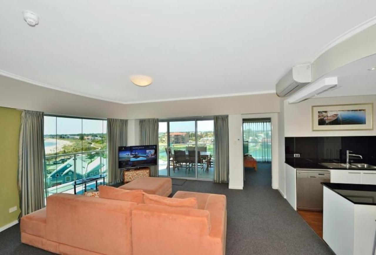 A 406 Fantastic Ocean Beach And Marina View Apt - Mandurah Dış mekan fotoğraf